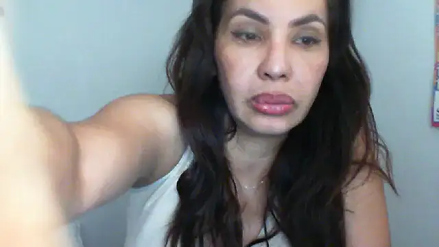 salome  milf online show from April 15, 5:03 am