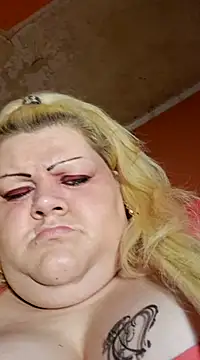 ducicsajsziii online show from December 8, 7:47 am