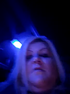 Snapshot of ducicsajsziii chatting on December 21, 5:58 am ducicsajsziii online show from December 21, 5:58 am