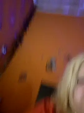 Snapshot of ducicsajsziii chatting on March 16, 11:04 pm ducicsajsziii online show from March 16, 11:04 pm