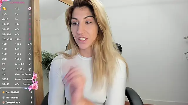 sofiah  online show from February 18, 4:48 pm