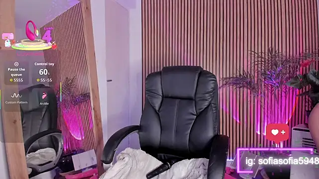 sofiah  online show from October 9, 6:33 am