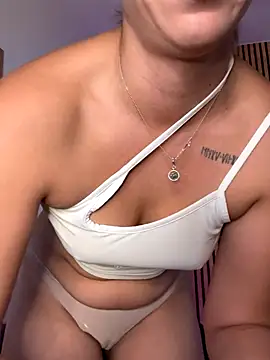 sofiah  online show from November 18, 4:44 pm