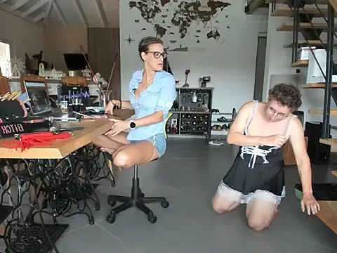 Snapshot of Madame_Callie chatting on September 22, 12:51 pm Madame Callie online show from September 22, 12:51 pm