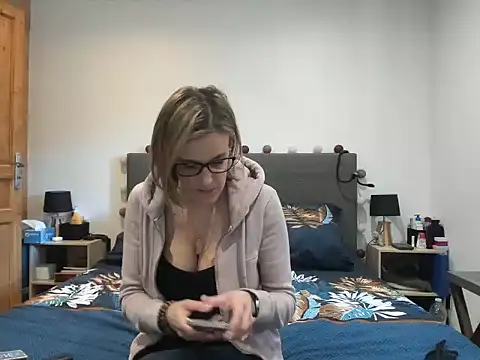 Madame Callie online show from April 7, 12:38 pm