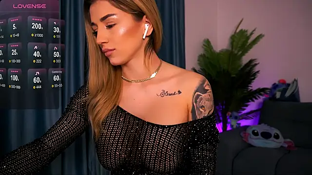 AishaCarter online show from February 2, 9:45 pm