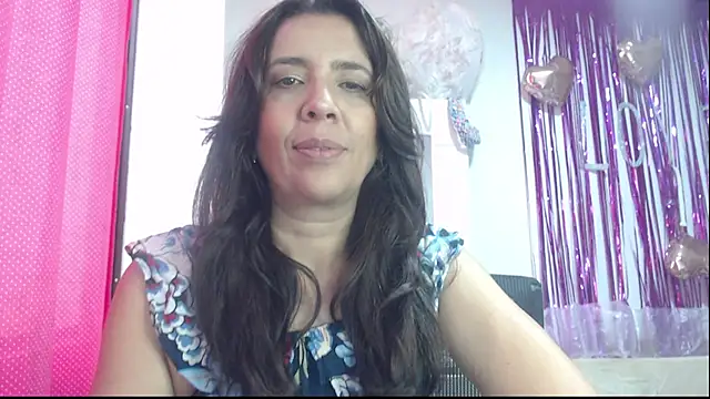 Snapshot of Victoria_meester chatting on February 23, 3:29 pm Victoria meester online show from February 23, 3:29 pm