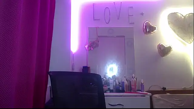 Snapshot of Victoria_meester chatting on February 24, 10:36 pm Victoria meester online show from February 24, 10:36 pm