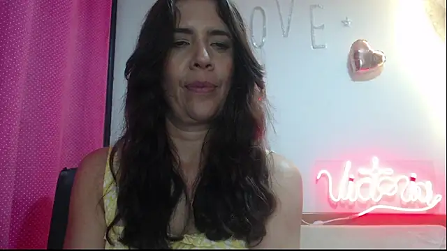 Snapshot of Victoria_meester chatting on March 4, 11:00 pm Victoria meester online show from March 4, 11:00 pm