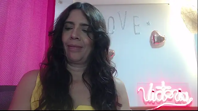 Snapshot of Victoria_meester chatting on March 5, 8:32 pm Victoria meester online show from March 5, 8:32 pm