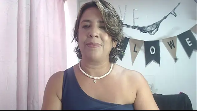 Snapshot of Victoria_meester chatting on October 6, 3:20 pm Victoria meester online show from October 6, 3:20 pm