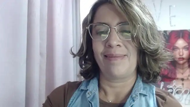 Snapshot of Victoria_meester chatting on February 2, 2:49 pm Victoria meester online show from February 2, 2:49 pm