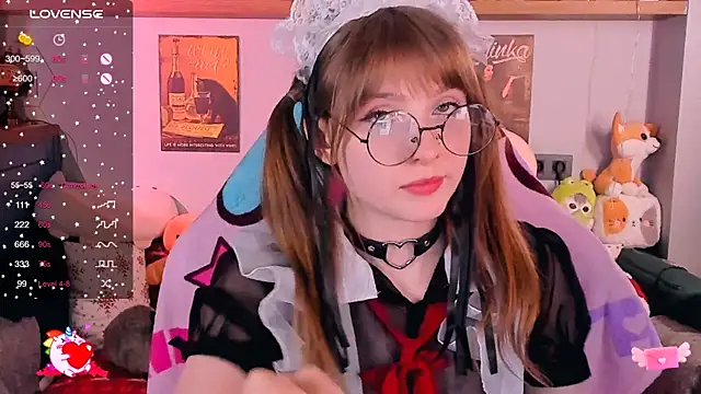 Snapshot of AliceLanley chatting on December 15, 3:09 pm AliceLanley online show from December 15, 3:09 pm