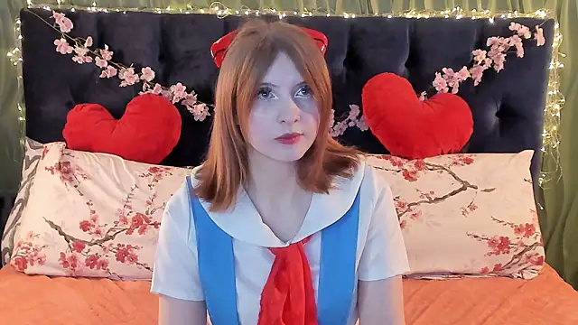 Snapshot of AliceLanley chatting on February 19, 2:13 pm AliceLanley online show from February 19, 2:13 pm