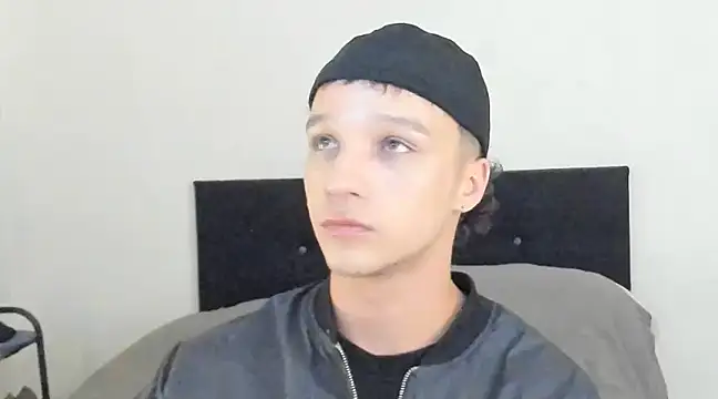 Snapshot of angelcortes chatting on December 20, 12:38 pm angelcortes online show from December 20, 12:38 pm