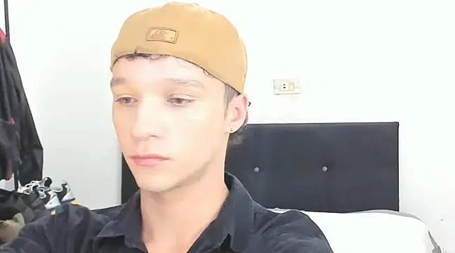 Snapshot of angelcortes chatting on January 7, 8:52 pm angelcortes online show from January 7, 8:52 pm