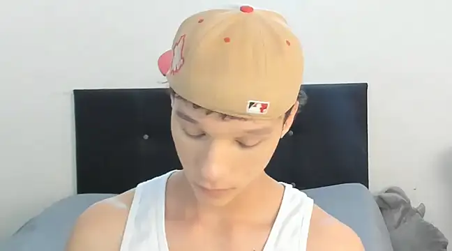 Snapshot of angelcortes chatting on February 2, 12:02 pm angelcortes online show from February 2, 12:02 pm