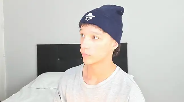 Snapshot of angelcortes chatting on March 7, 8:22 pm angelcortes online show from March 7, 8:22 pm