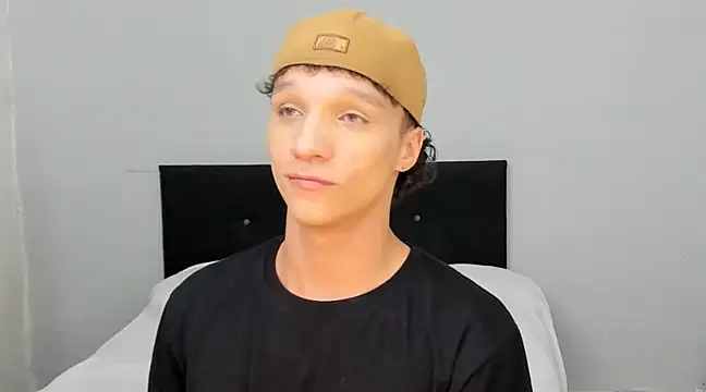 Snapshot of angelcortes chatting on March 21, 7:02 pm angelcortes online show from March 21, 7:02 pm