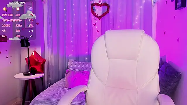 CoralineRicce  online show from March 7, 8:13 am