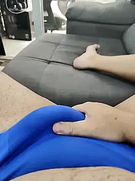 Snapshot of pete_97 chatting on April 11, 7:07 pm pete 97 online show from April 11, 7:07 pm