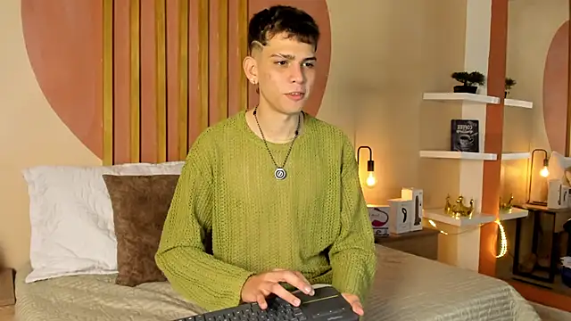Snapshot of Jasson_smit chatting on October 19, 1:34 pm Jasson smit online show from October 19, 1:34 pm