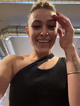 petrouchkaaa  online show from December 16, 11:33 am