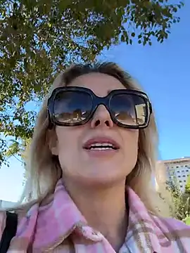 petrouchkaaa  online show from December 21, 11:11 am