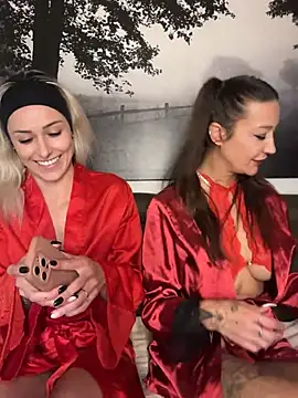 petrouchkaaa  online show from February 12, 6:30 pm