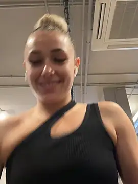 petrouchkaaa  online show from February 24, 9:32 am