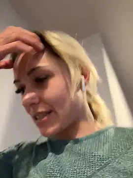 petrouchkaaa  online show from February 25, 9:31 am