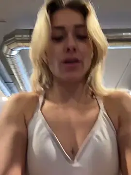 petrouchkaaa  online show from March 7, 9:18 am