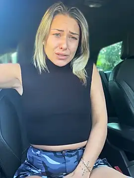 petrouchkaaa  online show from October 18, 8:59 am