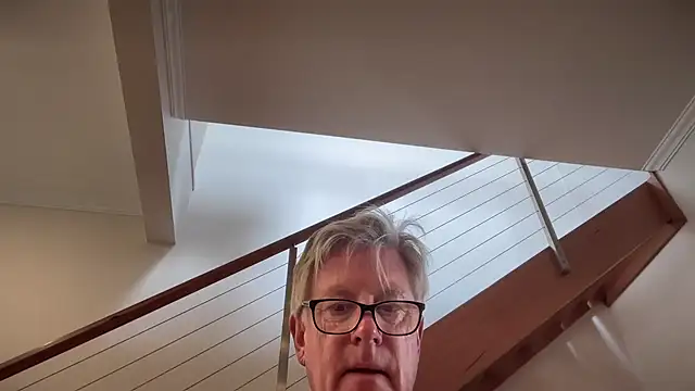 littleone01234 online show from March 13, 12:16 am