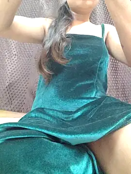 Snapshot of Roshni_98 chatting on February 18, 4:48 am Roshni 98 online show from February 18, 4:48 am