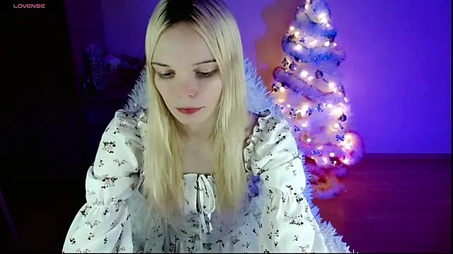 Emily Nyaffee online show from January 15, 11:19 pm