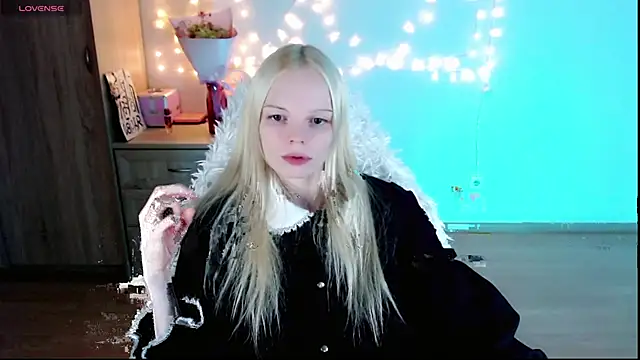 Emily Nyaffee online show from March 2, 11:42 pm