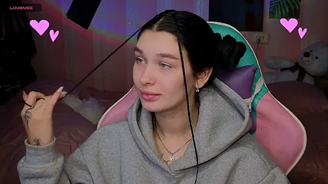 Amanda Tender online show from November 3, 11:48 pm