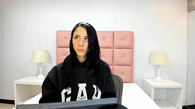 lhiamfit online show from December 31, 11:53 am