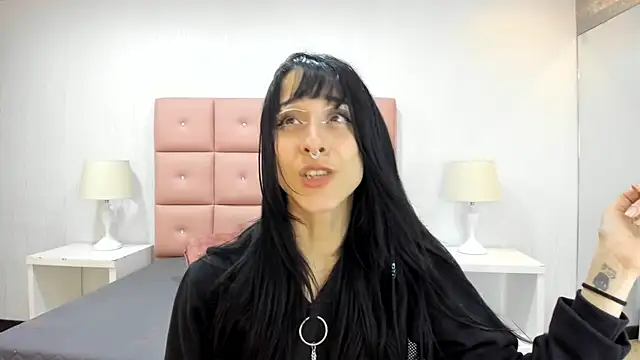 lhiamfit online show from February 7, 6:24 am