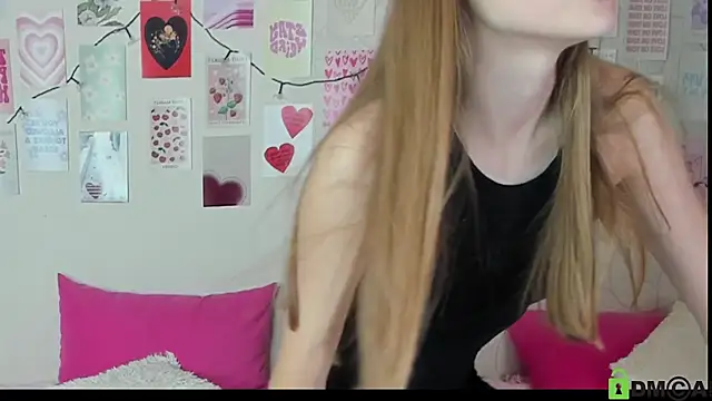 Snapshot of little_radiant_sun chatting on October 13, 8:03 am little radiant sun online show from October 13, 8:03 am