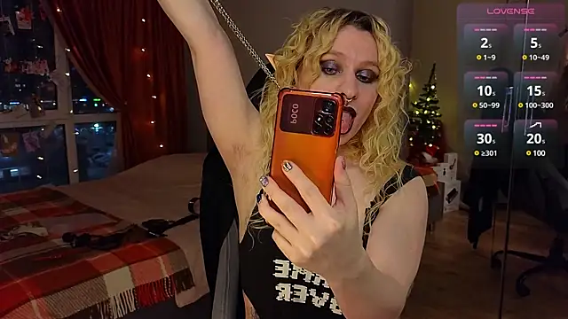 Snapshot of Lori_Myaf chatting on February 3, 5:46 pm Lori Myaf online show from February 3, 5:46 pm