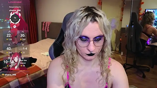 Snapshot of Lori_Myaf chatting on November 8, 2:06 pm Lori Myaf online show from November 8, 2:06 pm