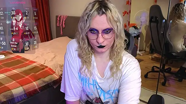 Snapshot of Lori_Myaf chatting on November 12, 1:44 pm Lori Myaf online show from November 12, 1:44 pm