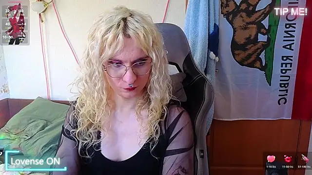 Lori Myaf online show from April 20, 3:15 pm