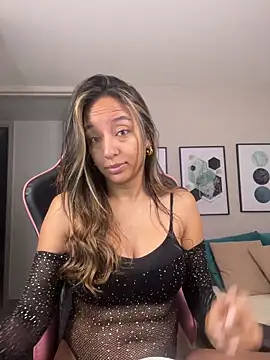 DianaHopson online show from November 11, 11:10 am