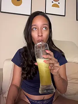 DianaHopson online show from May 22, 11:32 pm