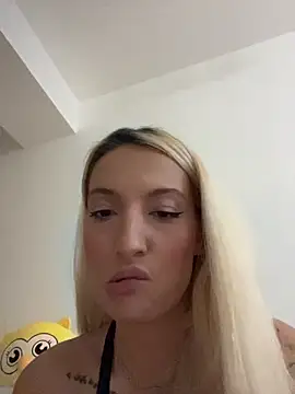 Snapshot of Ella_Charm chatting on September 27, 4:34 pm Ella Charm online show from September 27, 4:34 pm