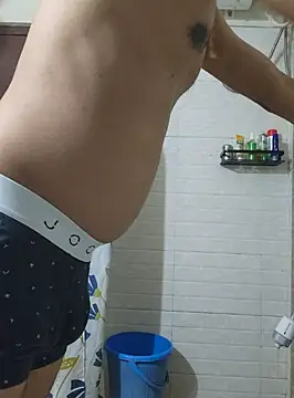 Snapshot of surfer_fun29 chatting on December 30, 3:58 am surfer fun29 online show from December 30, 3:58 am