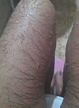 Snapshot of surfer_fun29 chatting on September 27, 6:29 am surfer fun29 online show from September 27, 6:29 am